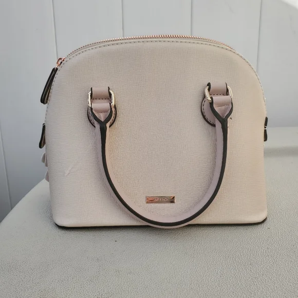 ALDO, new without tags Handbag with 3D flowers - Picture 8 of 8